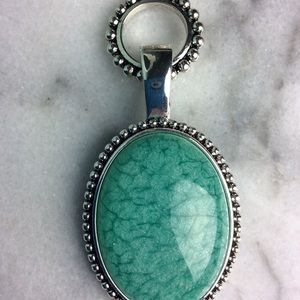 Premier Designs Necklace with Pendant